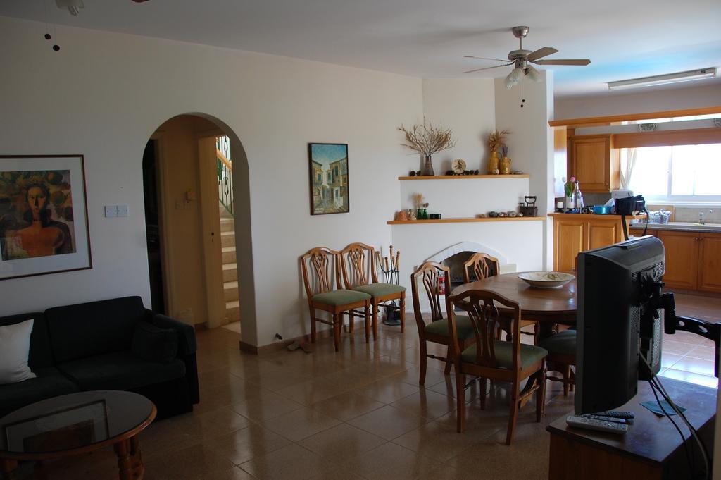 Villa Chrysanthia Polis 部屋 写真